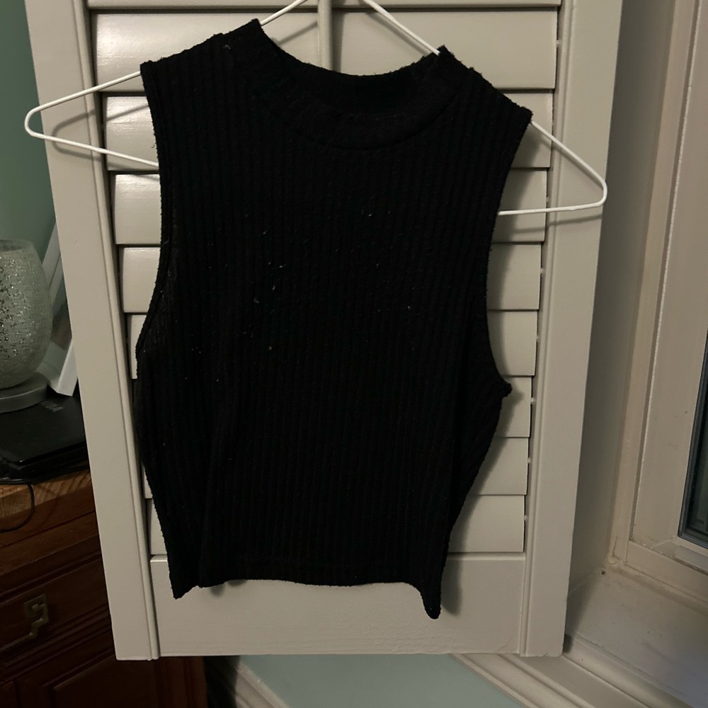 SHEIN Black Ribbed Crop Top